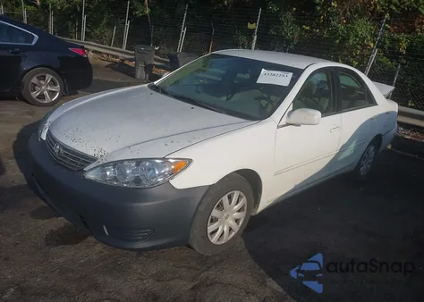 2005 Toyota Camry Le from USA, damaged, VIN 4T1BE32K05U413123